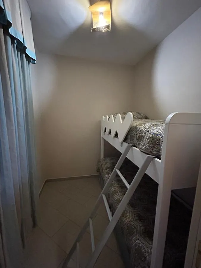 Appartamento Pineta Naples 0*,  Italy